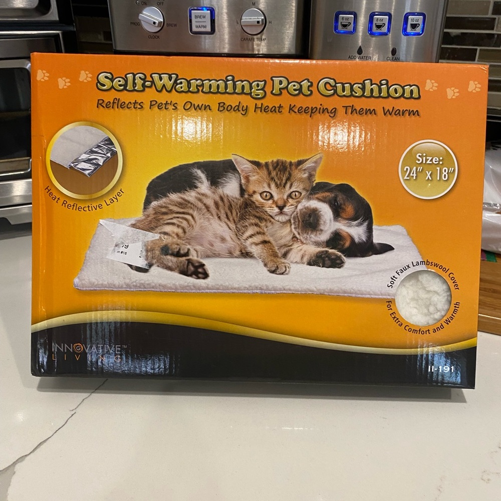 Innovative Living Self-Warming Pet Cushion